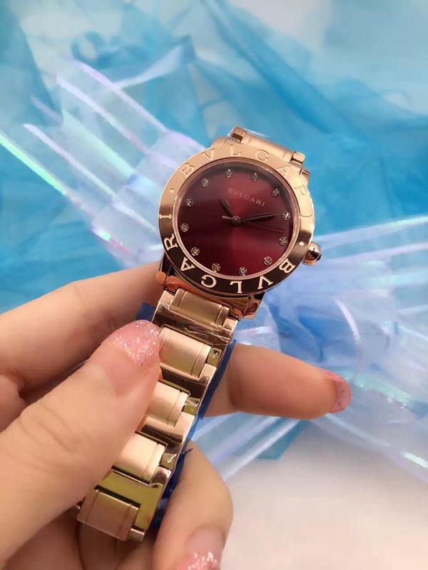 ブルガリ時計正面デザイン